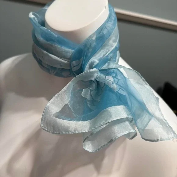 Vintage Blue floral sheer‎ scarf - Picture 3 of 5